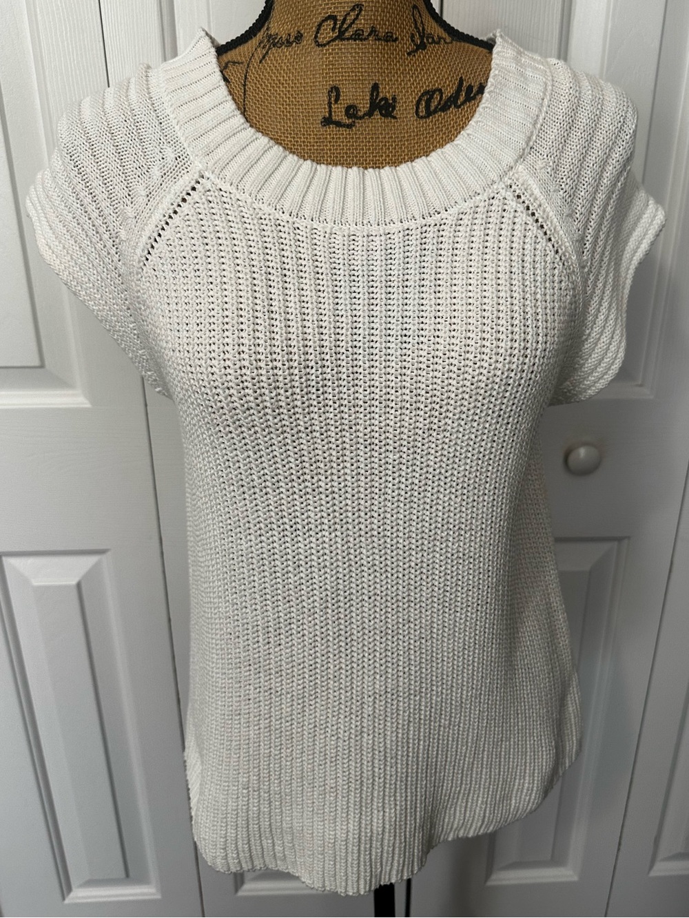 Evereve White Short Sleeve Knit Top